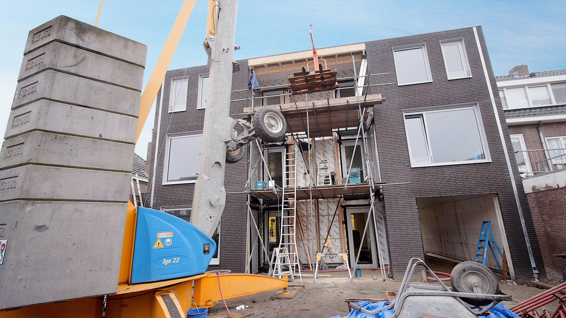 Tussen twee bestaande gebouwen bouwen, isolatie Supafil Cavity XL Eindhoven