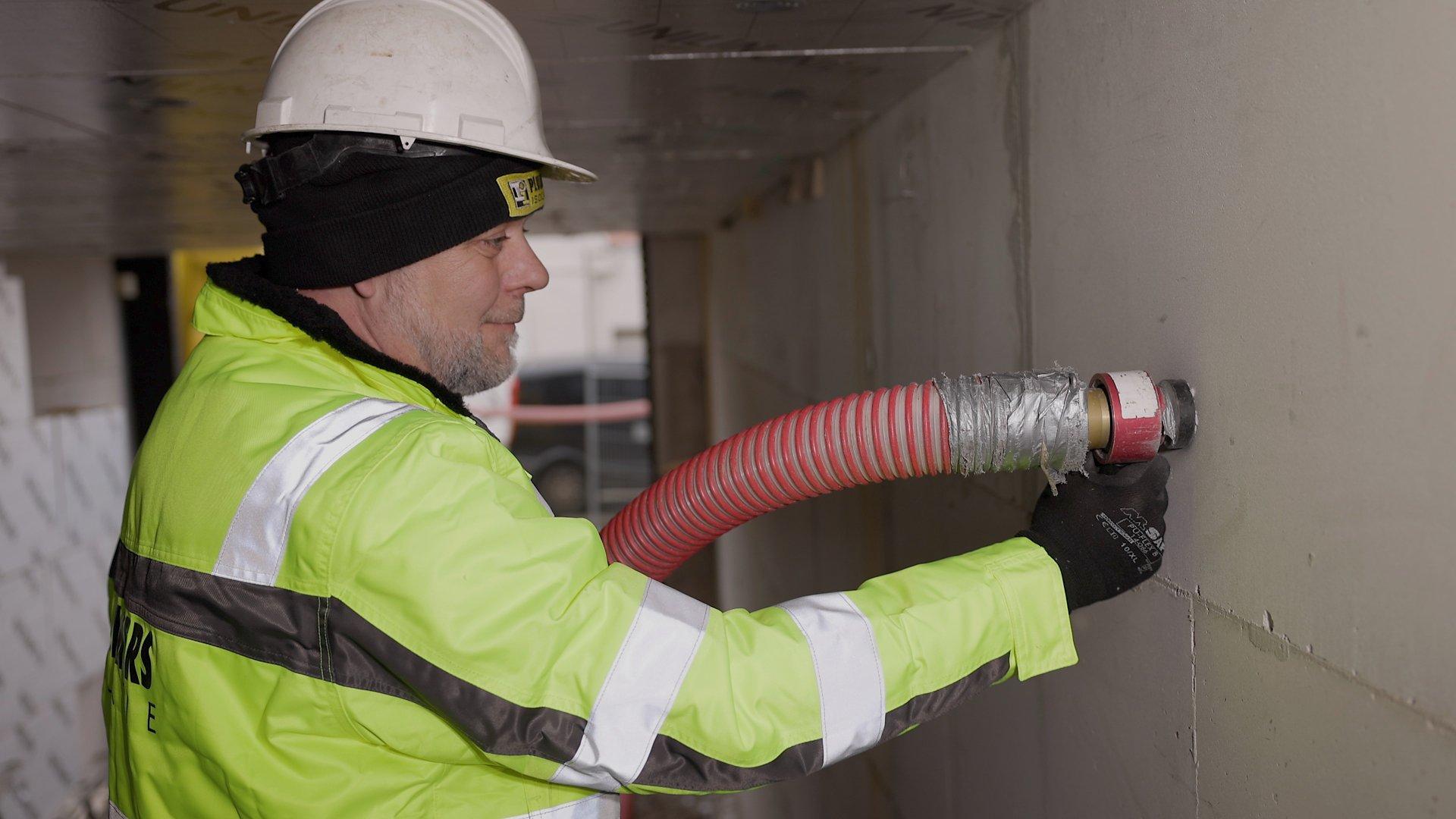 Tussen twee bestaande gebouwen bouwen, isolatie Supafil Cavity XL Eindhoven