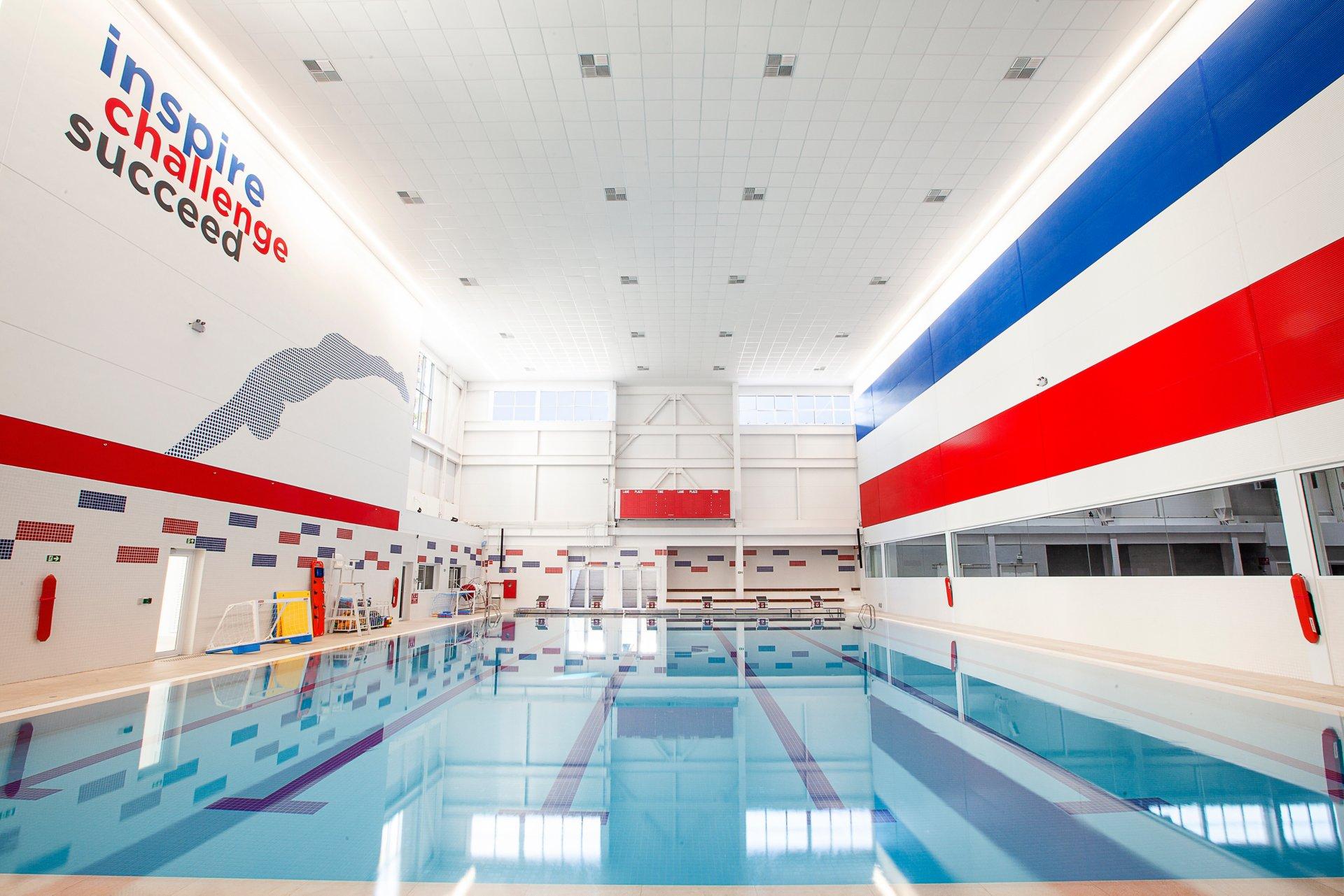 BR Graded School Indoor Swimming Pool Sao Paulo © Alessandro Couto